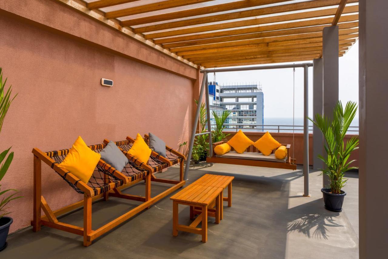 Manhattan Business Hotel, Мале Экстерьер фото