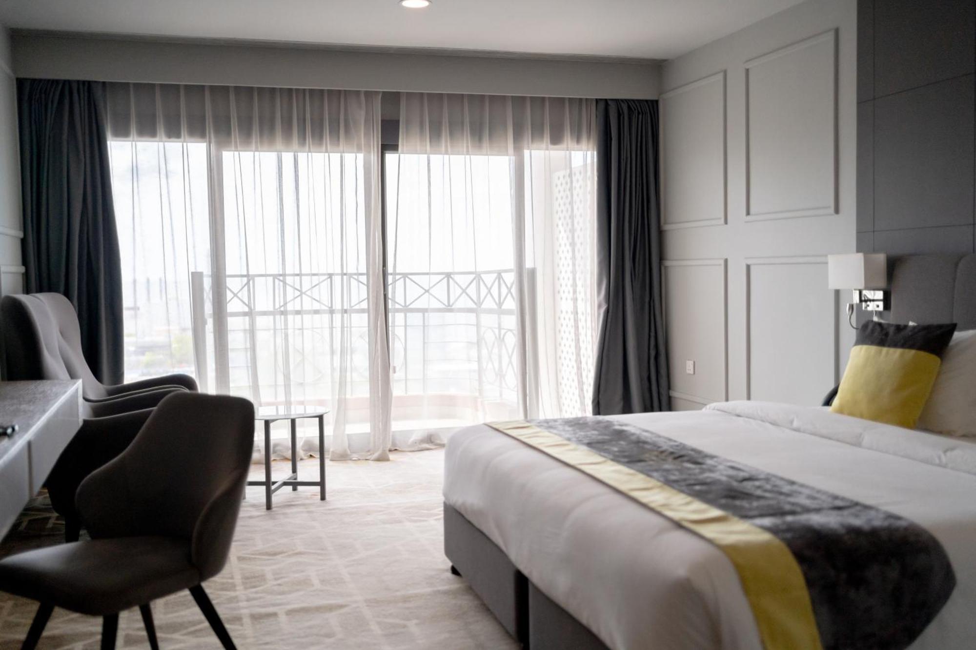 Manhattan Business Hotel, Мале Экстерьер фото